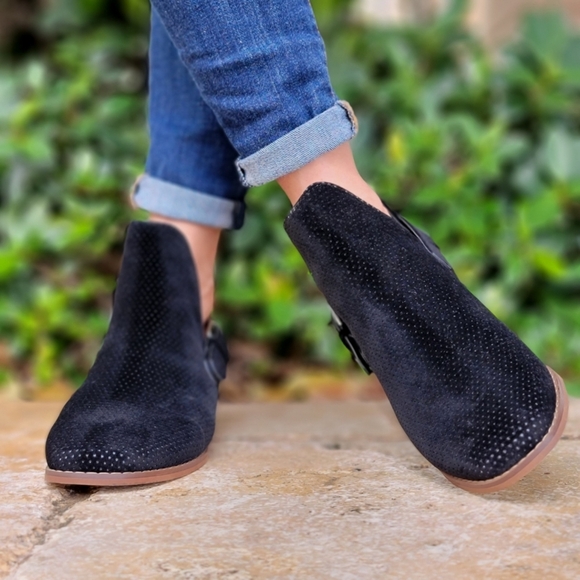 Women's Black Side Kicks Buckled Cut Out Booties - Picture 2 of 6